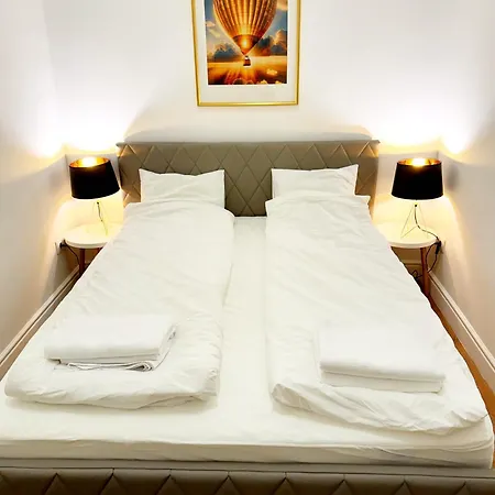 Classical With Modern Style Downtown! *