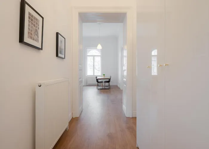 Classical With Modern Style Downtown!