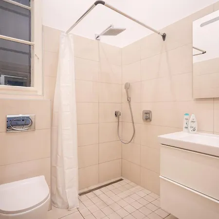 Classical With Modern Style Downtown! * Boedapest